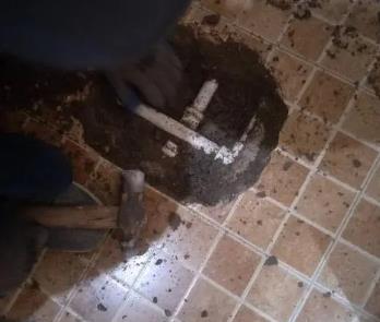 平顶山宝丰卫生间漏水维修公司为您分享下卫生间渗水如何处理及注意事项